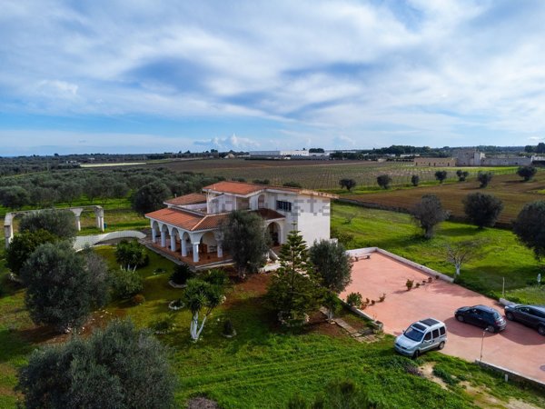 casa indipendente in vendita a Carovigno
