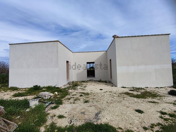 casa indipendente in vendita a Carovigno in zona Serranova