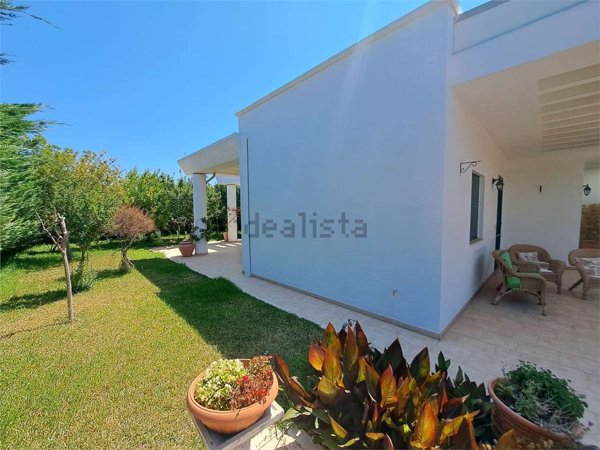 casa indipendente in vendita a Carovigno