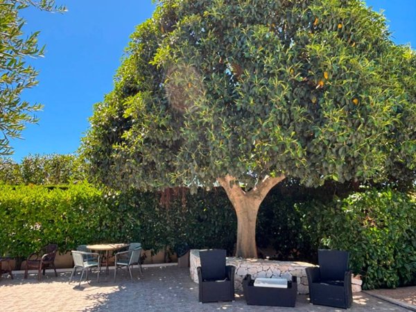 casa indipendente in vendita a Carovigno in zona Torre Santa Sabina