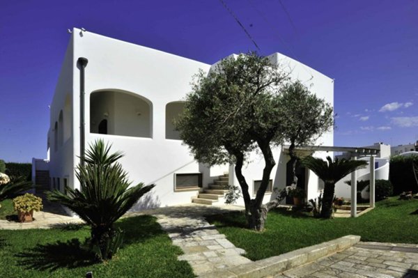 casa indipendente in vendita a Carovigno