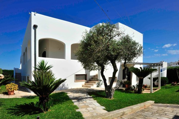 casa indipendente in vendita a Carovigno