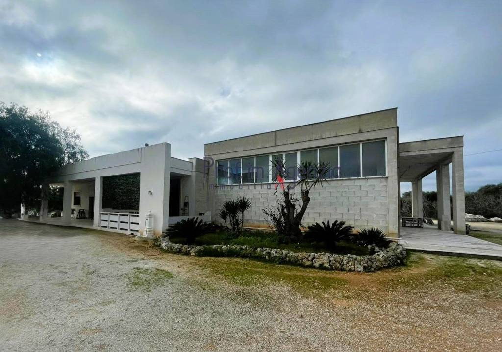 negozio in vendita a Carovigno