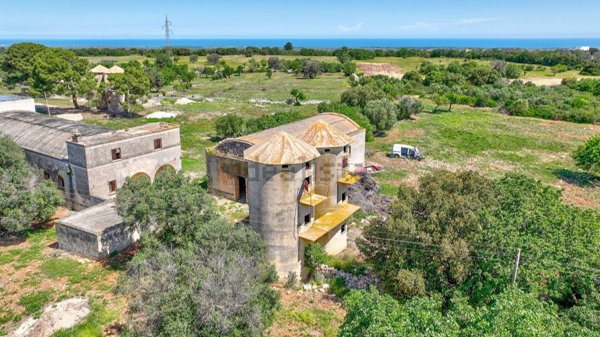 casale in vendita a Carovigno