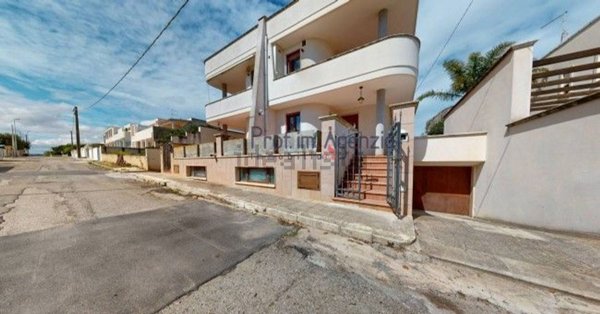 casa indipendente in vendita a Carovigno