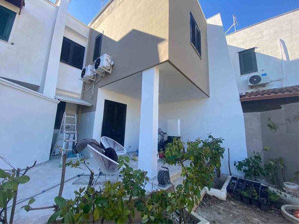 casa indipendente in vendita a Carovigno