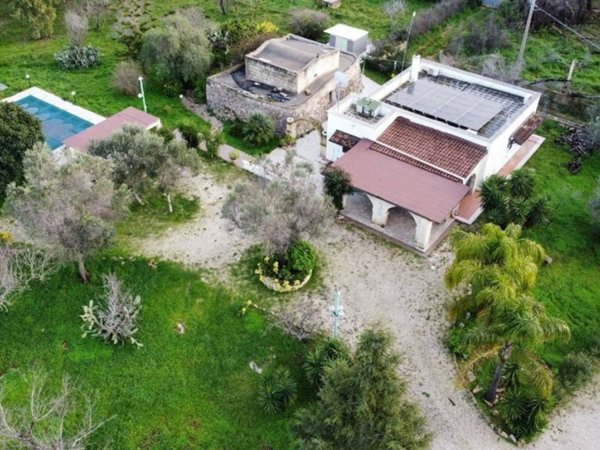 casa indipendente in vendita a Carovigno