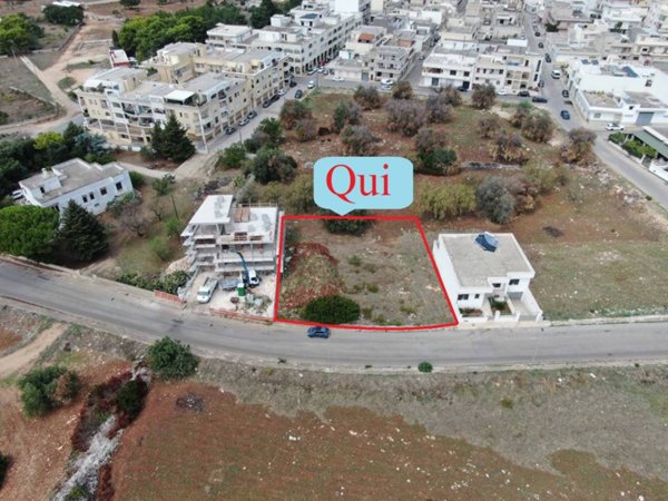 locale commerciale in vendita a Carovigno