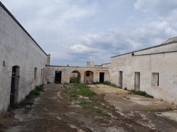 casale in vendita a Carovigno