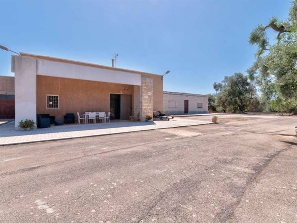 casa indipendente in vendita a Carovigno