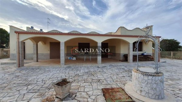 casa indipendente in vendita a Carovigno