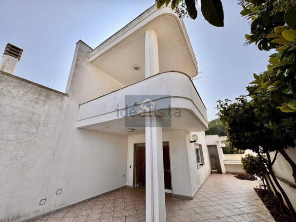 casa indipendente in vendita a Carovigno in zona Torre Santa Sabina