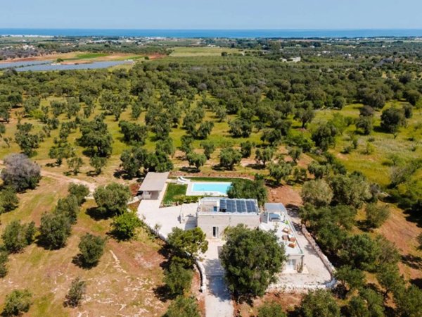 casa indipendente in vendita a Carovigno