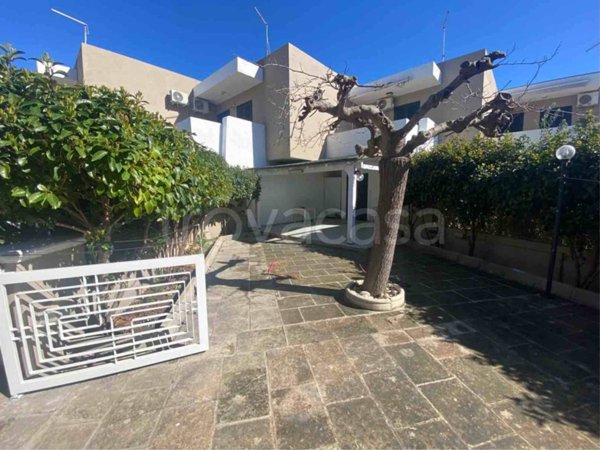 casa indipendente in vendita a Carovigno in zona Torre Santa Sabina