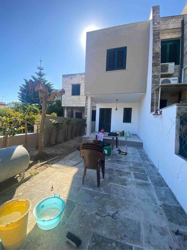 casa indipendente in vendita a Carovigno in zona Torre Santa Sabina