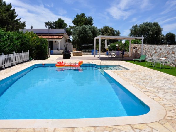 casa indipendente in vendita a Carovigno