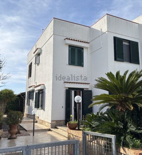 casa indipendente in vendita a Carovigno in zona Torre Santa Sabina