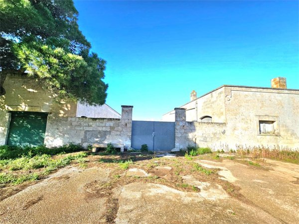 casa indipendente in vendita a Carovigno in zona Torre Santa Sabina