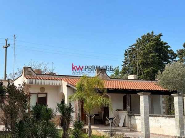 casa indipendente in vendita a Carovigno