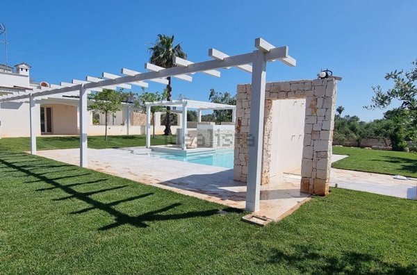casa indipendente in vendita a Carovigno