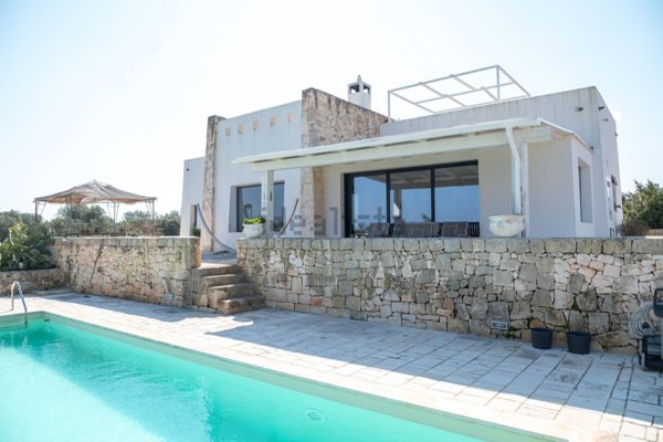 casa indipendente in vendita a Carovigno