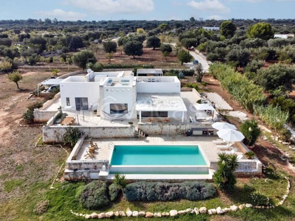 casa indipendente in vendita a Carovigno in zona Torre Santa Sabina