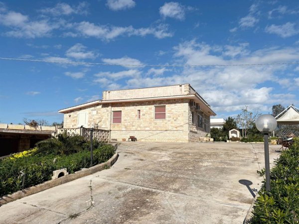 villa in vendita a Carovigno