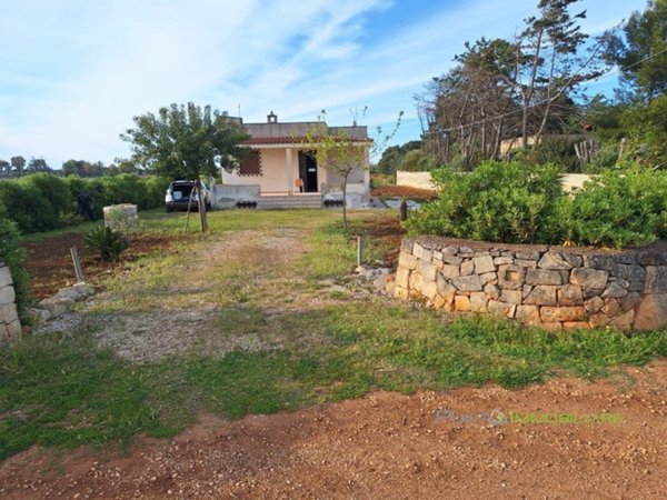 casa indipendente in vendita a Carovigno