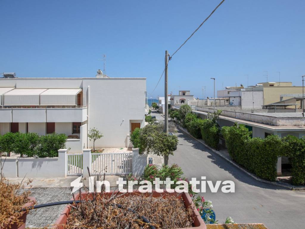 casa indipendente in vendita a Carovigno in zona Torre Santa Sabina