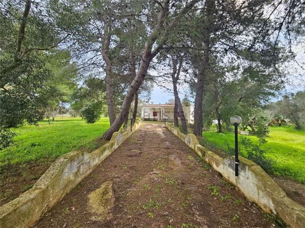 casa indipendente in vendita a Carovigno
