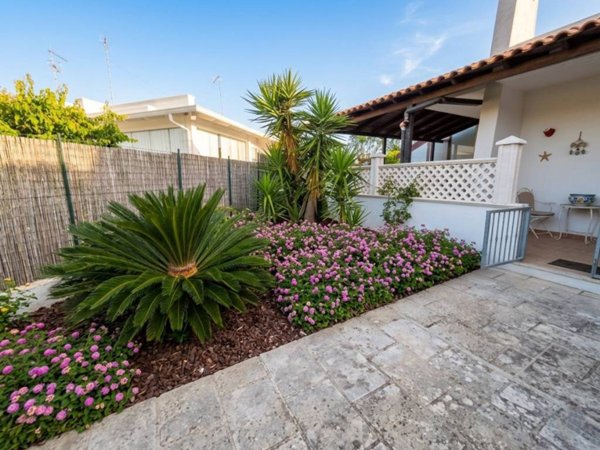 casa indipendente in vendita a Carovigno
