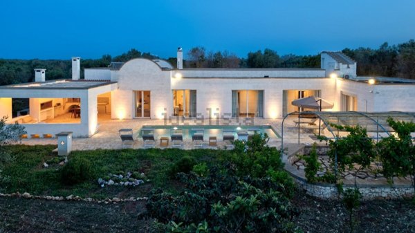 casa indipendente in vendita a Carovigno in zona Torre Santa Sabina