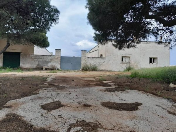 casale in vendita a Carovigno
