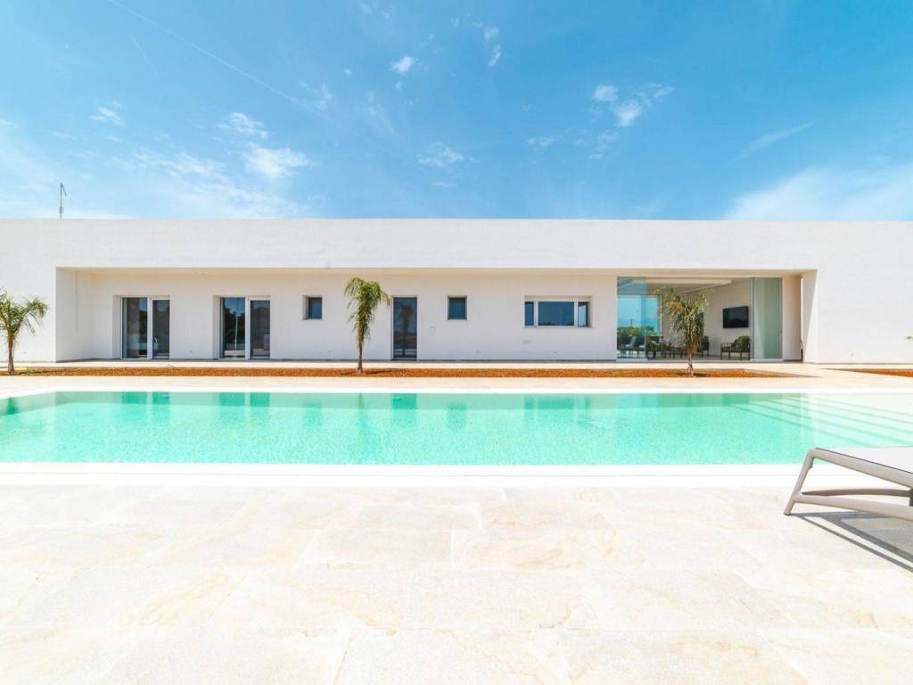 casa indipendente in vendita a Carovigno