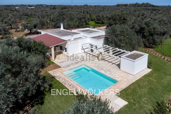casa indipendente in vendita a Carovigno in zona Serranova