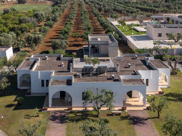 casa indipendente in vendita a Carovigno