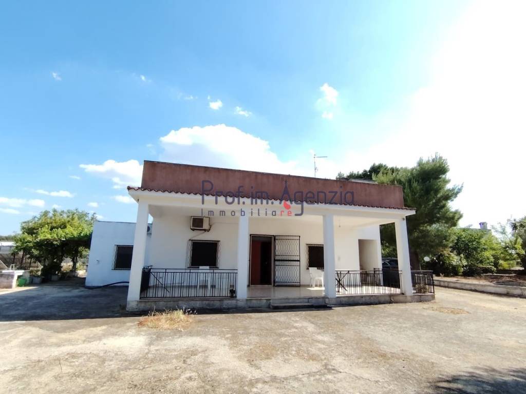 casa indipendente in vendita a Carovigno