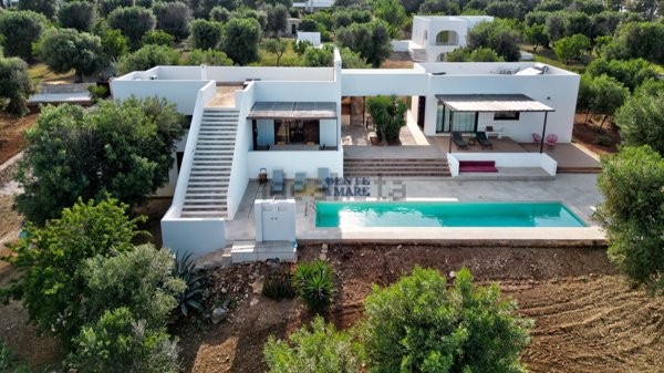 casa indipendente in vendita a Carovigno in zona Serranova