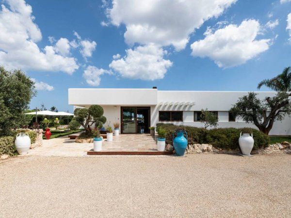 casa indipendente in vendita a Carovigno in zona Serranova