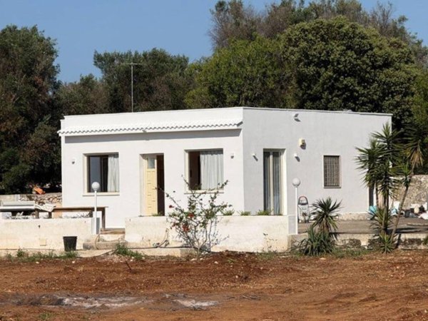 casa indipendente in vendita a Carovigno in zona Serranova