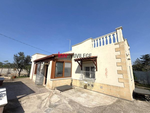 casa indipendente in vendita a Carovigno in zona Serranova
