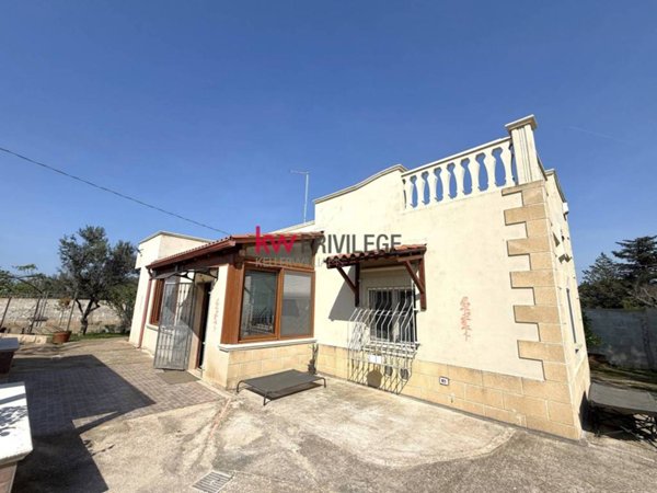casa indipendente in vendita a Carovigno in zona Serranova