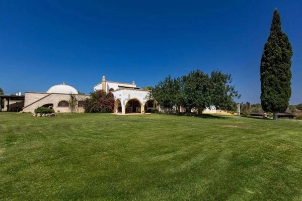 casa indipendente in vendita a Carovigno in zona Serranova