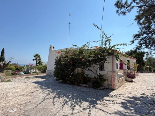 casa indipendente in vendita a Carovigno in zona Serranova