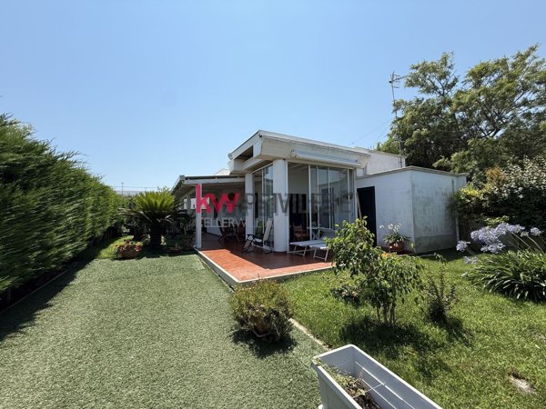 casa indipendente in vendita a Carovigno in zona Torre Santa Sabina