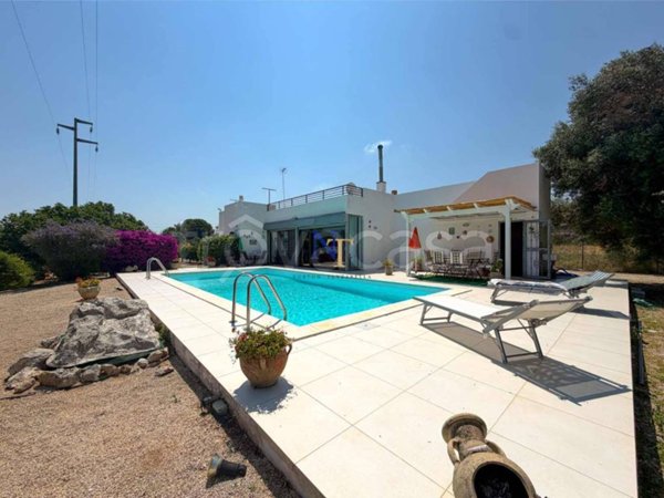 casa indipendente in vendita a Carovigno in zona Serranova