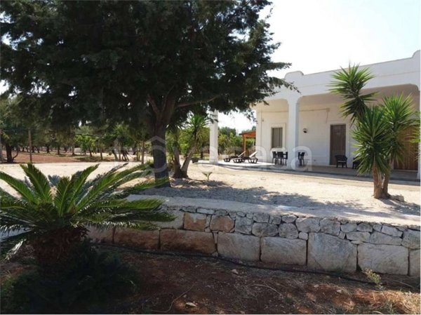 casa indipendente in vendita a Carovigno in zona Serranova