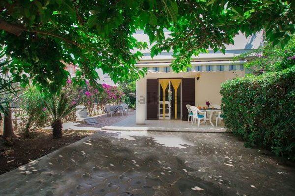 casa indipendente in vendita a Carovigno in zona Serranova