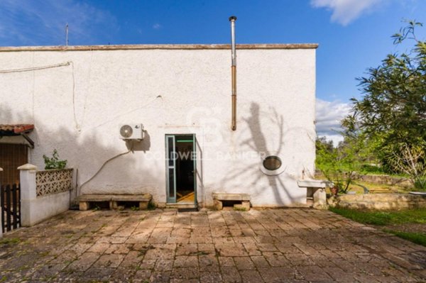 casa indipendente in vendita a Carovigno in zona Serranova