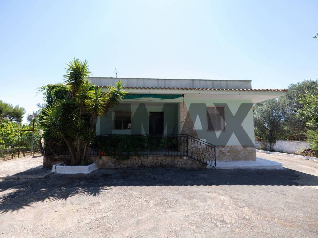 casa indipendente in vendita a Carovigno in zona Serranova
